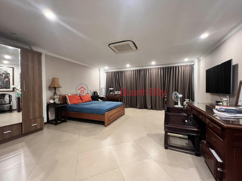 Property Search Vietnam | OneDay | Residential, Sales Listings, House for sale 1 house from the street, garage, elevator Quan Hoa, Cau Giay 94m 5 floors MT 5m 13.9 billion