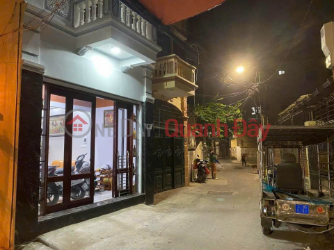 Ton Duc Thang - Dong Da, business alley, owner needs to sell urgently. 48m2 4 floors, price TT _0