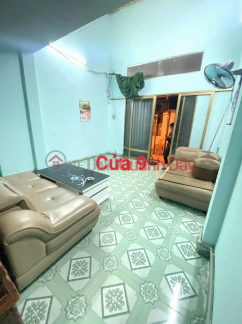 Whole house for rent in lane 364 Giai Phong, 50m2x2 floors. 2 bedrooms. 2 bathrooms, 8 million _0