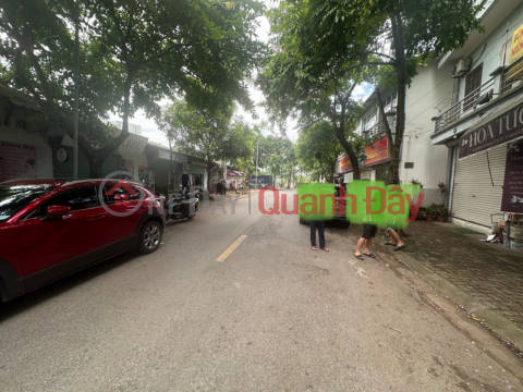 Selling a 2-storey house on Dong Dinh street with car-avoiding sidewalks, 23m corner lot, 4.5m frontage, price 3 billion 85 _0