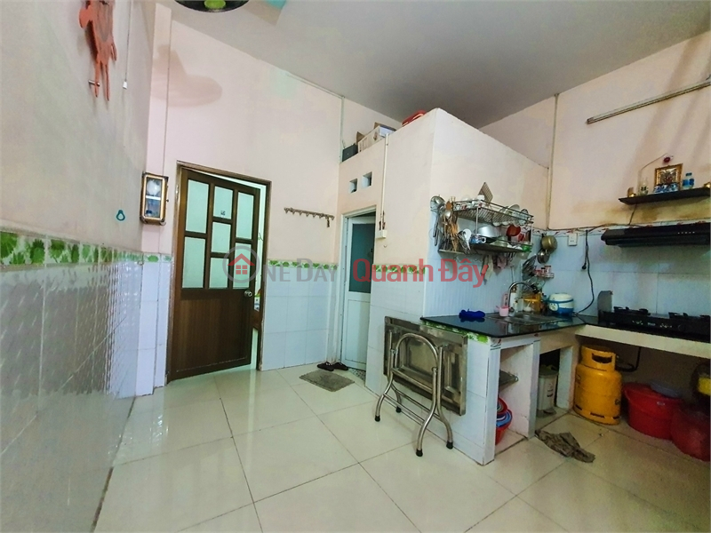 ₫ 3.9 Billion Urgent sale! Private house 55m2, railway station. 3, BHH, Binh Tan - Alley 6m, 2 floors, only 3.9 billion