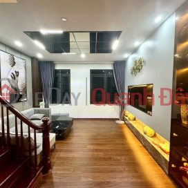 HOUSE FOR SALE IN VU TRONG PHUNG - 7 FLOORS, THROUGH ALLEY - ONLINE BUSINESS, ONLY 20M TO THE STREET _0