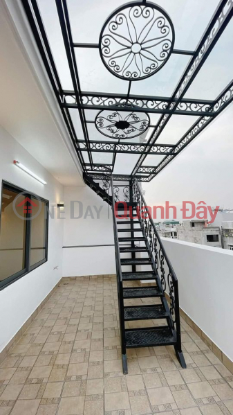 đ 8 Billion | Selling Phuc Loi townhouse, 59m x 5 floors, garage, elevator, about 8 billion