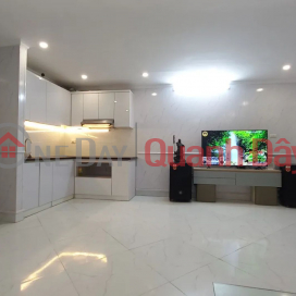 Super product! Trieu Khuc, beautiful house close to the street, 2 open spaces, 35m 5 floors 4m price only 6.5 billion, sdcc. _0