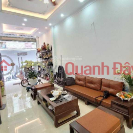 House for sale in Kim Giang, area 48m2 x 5 floors, shallow alley, car parking nearby, extremely beautiful, airy, ready to move in, price 7.86 billion _0