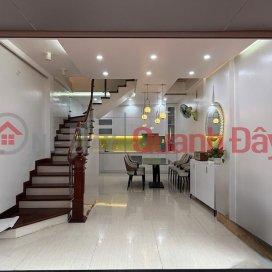 duy nhất 1 căn. Hơn 9 tỷ ngọc lâm 35m x 5T oto đỗ cửa ở luôn. _0