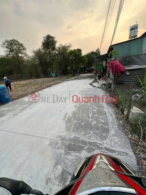 LAND LOT IN GOOD LOCATION - OWNER NEEDS TO SELL QUICKLY land lot in Tan Uyen town, Binh Duong province _0