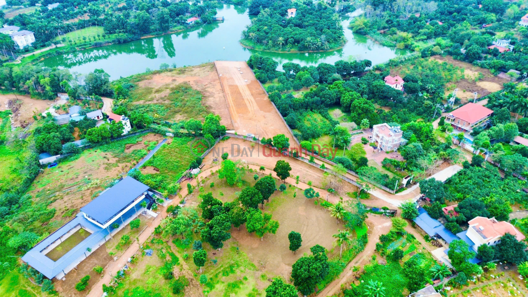 Property Search Vietnam | OneDay | Residential | Sales Listings | Lakefront land plot, 100m2, 8m frontage, full residential land title, 2.9 billion VND.