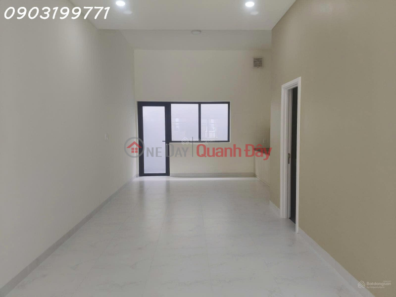 đ 4,5 tỷ | Chính chủ cần bán căn nhà 3 tầng trục chính trong khu Compound Cát Tường J-Home