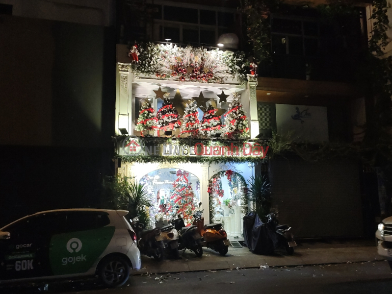 MUSE ERT FLOWERS AND EVENT - Tran Binh Trong Street (Cửa hàng hoa tươi Muse Ert Flowers - 331 Trần Bình Trọng),District 5 | (3)