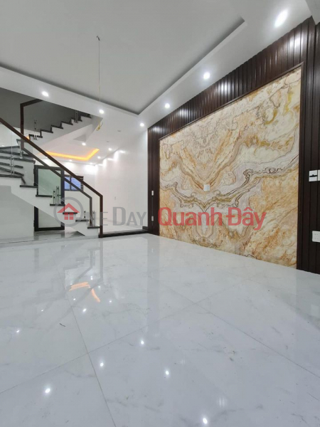 Property Search Vietnam | OneDay | Residential Sales Listings The owner of the house Ngo Gia Tu, the car is parked at the door, the alley is large, 2 cars avoid each other