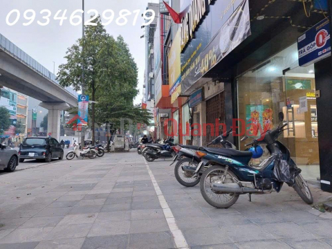 SUPER PRODUCT FOR SALE ON THE BUSINESS STREET IN QUANG TRUNG, HA DONG 10M wide sidewalk - Area 139m², frontage 5m - Price 41.7 _0