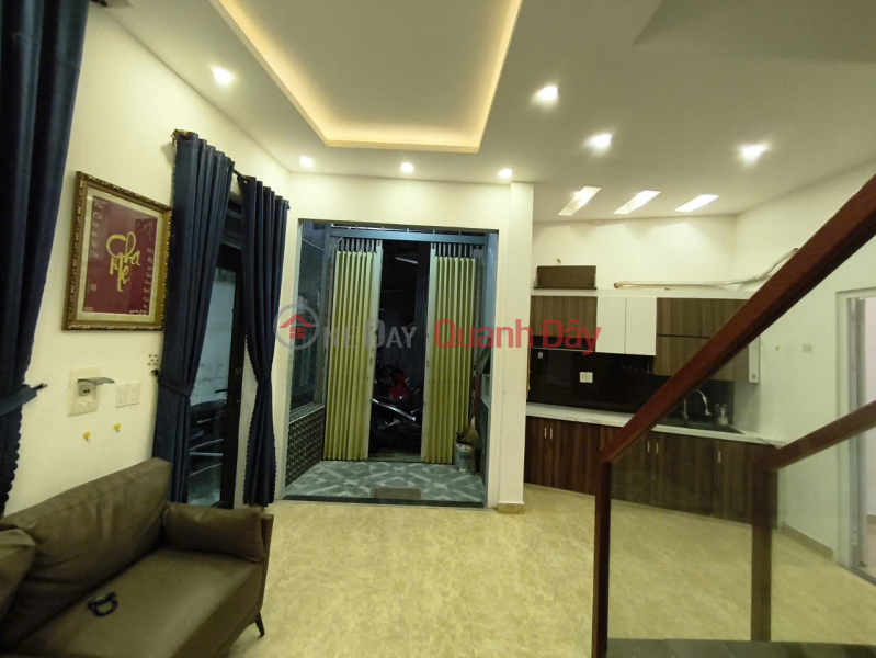 ► 2-sided open view, Hoang Dieu alley, 50m2, 3 solid floors, 3 enclosed bedrooms, front and back rooftop terraces, 3.9x billion VND Sales Listings