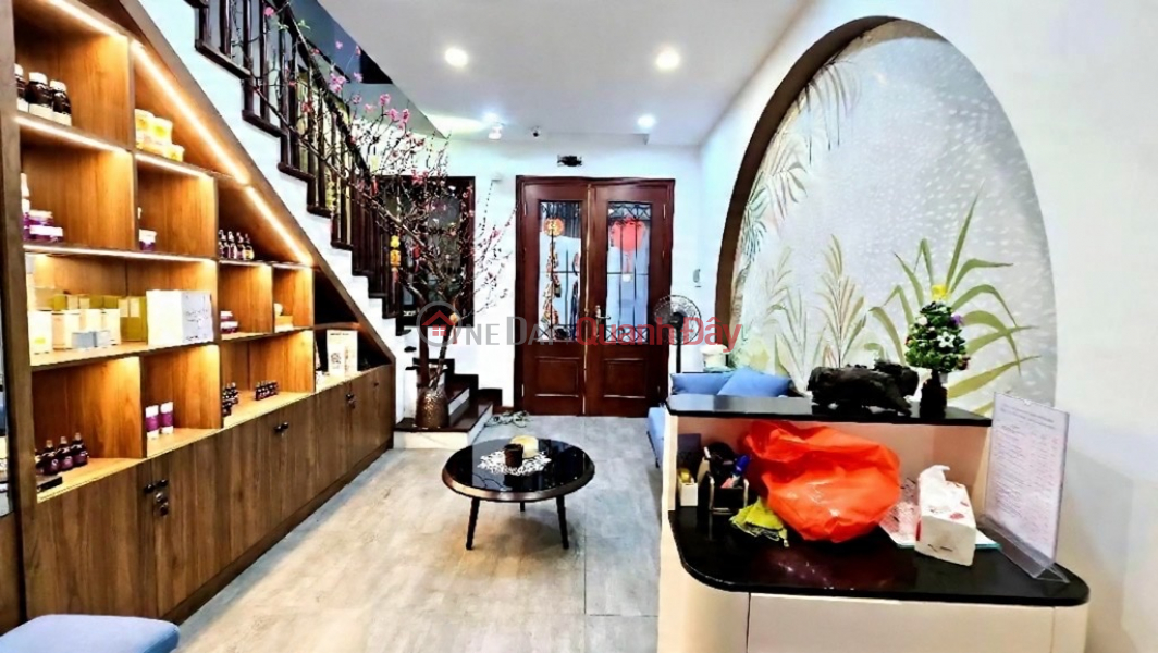 kim mã 67m x6 tầng thang máy 17,8 tỷ ngõ thông,kinh doanh,full nội thất,gần phố Niêm yết bán