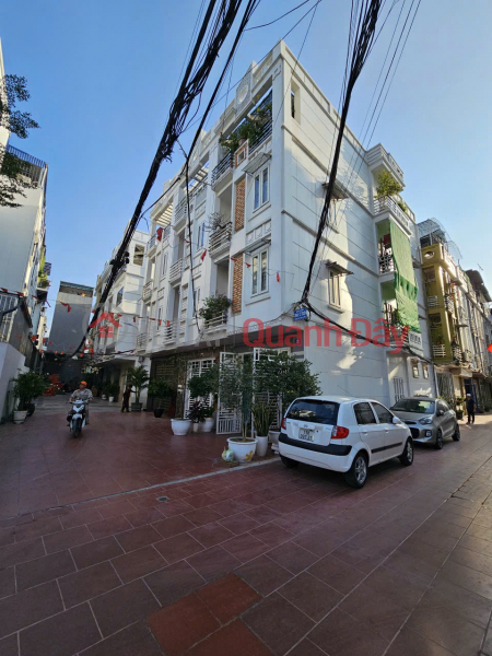 House for sale in lane 739 Nguyen Van Linh, 48m2, 4 floors, corner lot, parking for a few cars, Price 3.58 billion Sales Listings