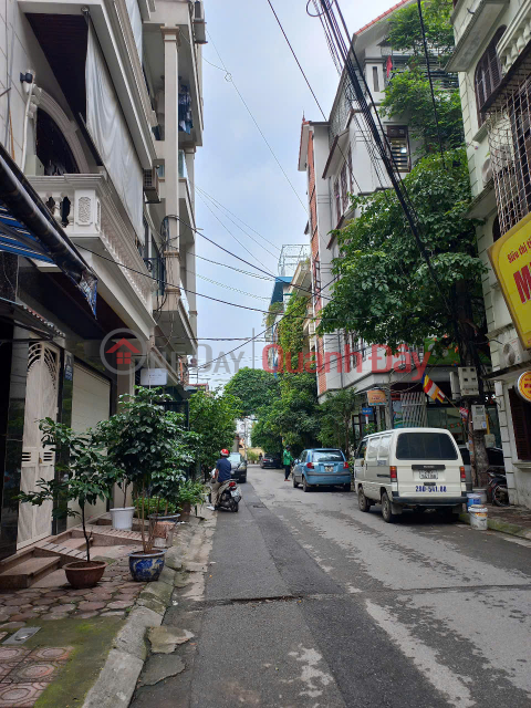 HOUSE FOR SALE ON THANH XUAN STREET, CORNER LOT, SIDEWALK, GOOD FOR BUSINESS, AREA 70M, WIDE FRONTAGE, ONLY 24.X BILLION _0