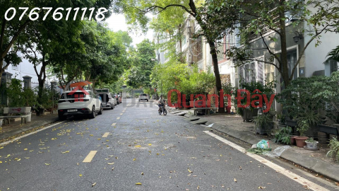 House for sale in Lam Ha auction area, road 13m, sidewalk 4m 83m*6T, MT6M, 19 BILLION _0