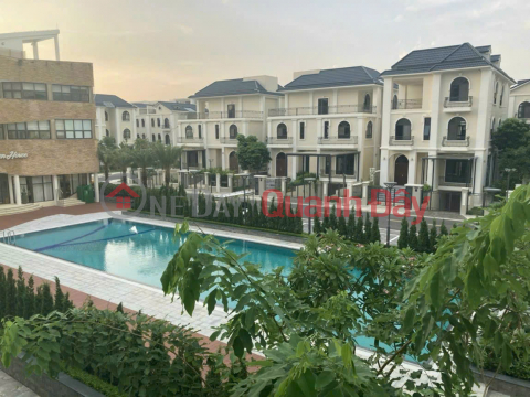 Only one townhouse available at Starlake Tay Ho Tay, 132m2, priced at just 630 million VND\/m2 - A rare opportunity for investors. _0