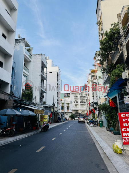 đ 11.79 Billion | **House for sale HXH B22 Bach Dang, Ward 2, Tan Binh; (4.3x17) 3 floors, 11.7 billion