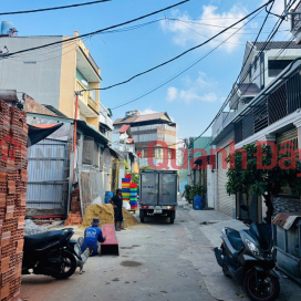 PRIME LAND - GREAT PRICE - OWNER NEEDS TO SELL QUICKLY A POTENTIAL PLOT OF LAND IN HOC MON DISTRICT, HO CHI MINH CITY _0