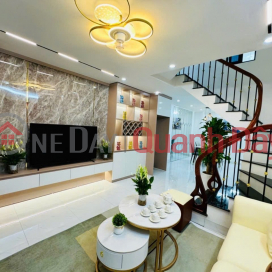 House for sale in Hoang Hoa Tham, center of Ba Dinh district, near car, 45m2, 4 master bedrooms, over 7 billion _0