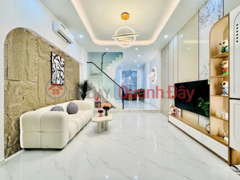 House for sale on Su Van Hanh street, District 10, 80m², 3 floors, 4 bedrooms, 9.x billion _0