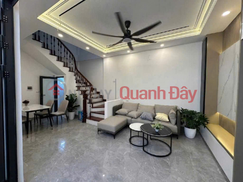 BEAUTIFUL HOUSE IN THACH BAN – FULLY FURNISHED WITH LUXURY INTERIORS – CAR PARKING AT THE GATE – AS LUXURIOUS AS A MINI VILLA! _0