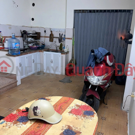 OWNER SELLS HOUSE ON HOANG MAI STREET - PRIME LOCATION - BEST PRICE IN THE AREA _0