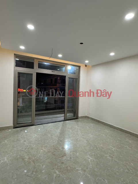 CHO THUÊ NHÀ NGUYÊN CĂN PHAN ĐÌNH PHÙNG P2 ĐÀ LẠT - 5 TẦNG, 8PN, THANG MÁY, MẶT BẰNG KD _0