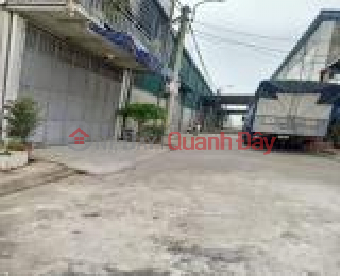 Selling 5 plots of land at auction on Nguyen Trai Thuong Tin consecutively. _0