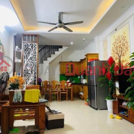 Tan Mai-Truong Dinh townhouse, center of Hoang Mai district, area 46m2x5 floors, corner lot, price slightly 5 billion. _0