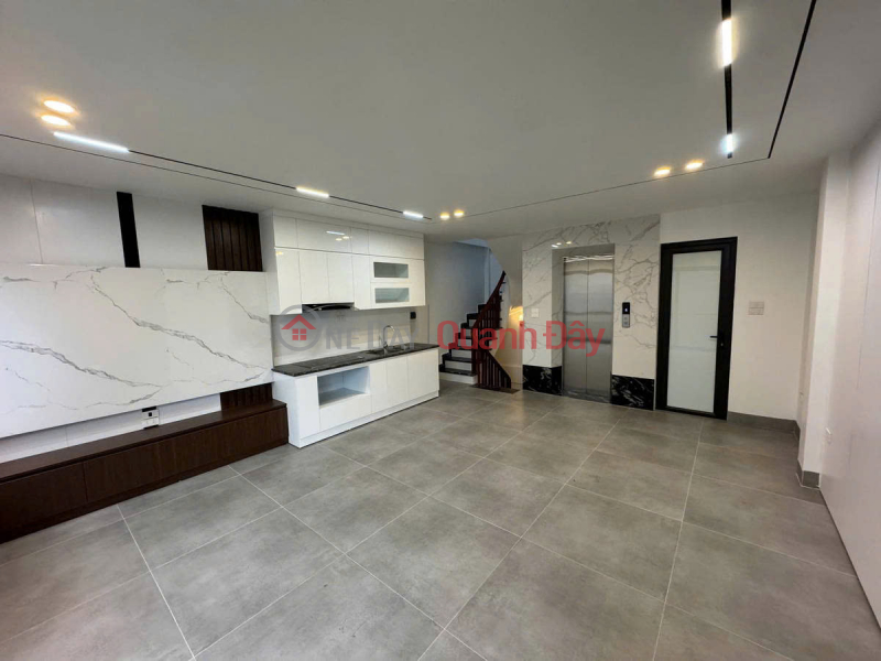 Property Search Vietnam | OneDay | Residential, Sales Listings DAM QUANG TRUNG - LB - NEW KOG GLASS - CAR GARAGE 45m2, 6 floors, 4.8m frontage, 9.8 billion.