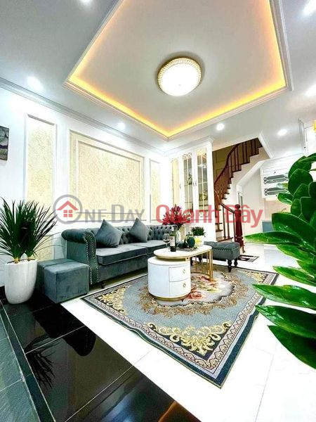 BÁN NHÀ ĐƯỜNG HOÀNG QUỐC VIỆT 45M2, Ô TÔ ĐỖ CỔNG GIÁ ĐẦU TƯ HƠN 3 TỶ Niêm yết bán