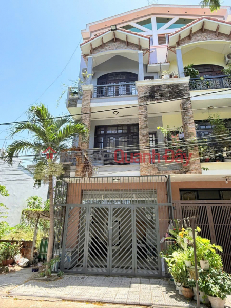 BEAUTIFUL HOUSE - GOOD PRICE - OWNER Need to Sell 3 Houses in Good Location at TRUC BACH, BA DINH, HANOI CITY Sales Listings