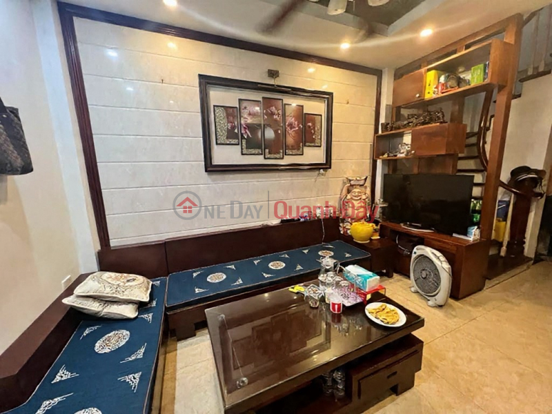 Hoang Hoa Tham street, 27m x 5 floors, 6.3 billion VND, 50m from parking lot, spacious alley. Sales Listings