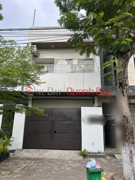Slightly 3 billion 3-storey house, both residential and business, 6 rooms, 250 million\\/year, Hoa Hai, close to the sea, FPT University Sales Listings
