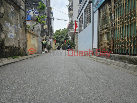 Land for sale, house as gift C4, Alley 344 Ngoc Thuy, 52m2, corner lot, rear expansion for cars, only over 9 billion, negotiable. Contact 0936123469 _0