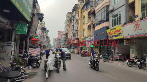 Owner urgently needs to sell a house right on Chien Thang street, a rare opportunity, act fast. Area: 30\/42m2, 5 floors, price 10.5 billion VND. _0