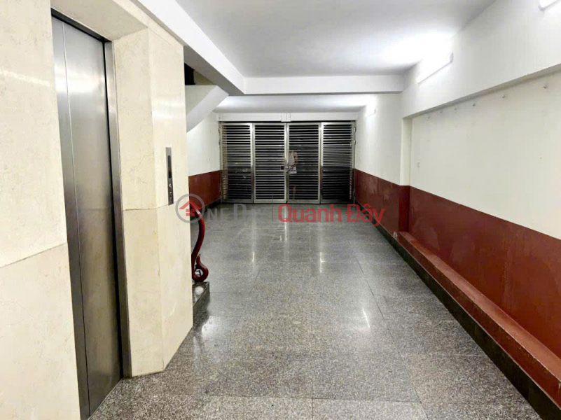 đ 28.9 Billion, VIP HOUSE FOR SALE IN TAY HO - 2 CAR GARAGE - 2 OPEN SIDES - 7 FLOORS WITH ELEVATOR - FOR OFFICE BUSINESS, SPA
