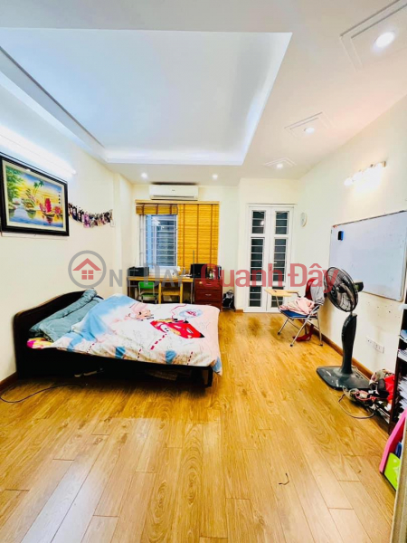 Property Search Vietnam | OneDay | Residential, Sales Listings | SUPER rarity-Small car with doors-SOME STEPS TO SPRING SPRING STREET-FRIENDLY Neighbors-32M2-Only 4.1 BILLION