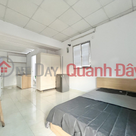 Room for rent in District 3, price 6 million - large balcony - near Bac Hai _0