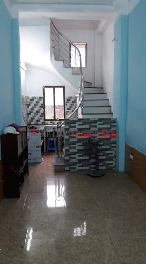 House for rent on Minh Khai Street, 3 floors, 25m2, 2 bedrooms, 6 million _0