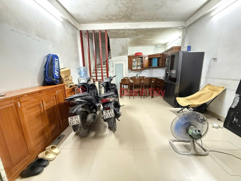 House for sale in Yen Hoa, Cau Giay, small alley, 32m2, 6 floors, frontage 4.2m, only 8.4 billion Sales Listings