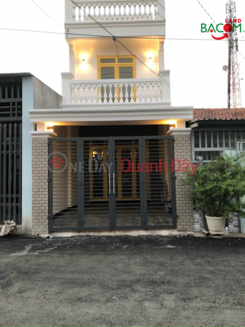 New house for sale with 1 ground floor and 1 floor, business front in Tan Van Ward, only 2,650 _0
