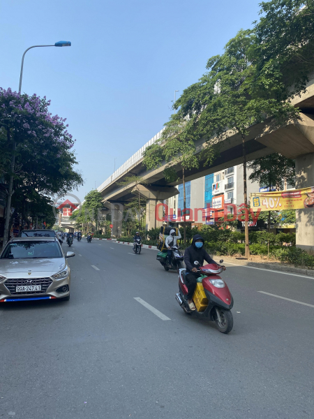 Property Search Vietnam | OneDay | Residential | Sales Listings | House for sale in Yen Lang Plot, 4-storey house, usable area 40m, Lane Car park day and night.