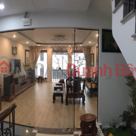 House for sale 124m2 Nghi Tam Street, Tay Ho Garage 3 Cars Super business 11.3 Billion VND _0