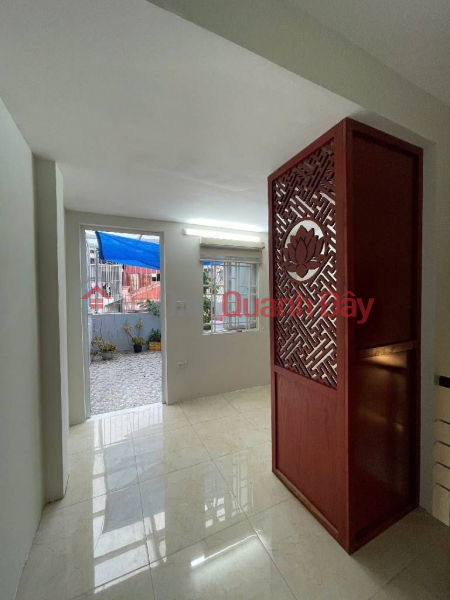 đ 9,7 tỷ hoàng hoa thám 35m x5 tầng 9,7 tỷ ngõ 3m,cách phố 40m lô góc,dân xây,nhà đẹp