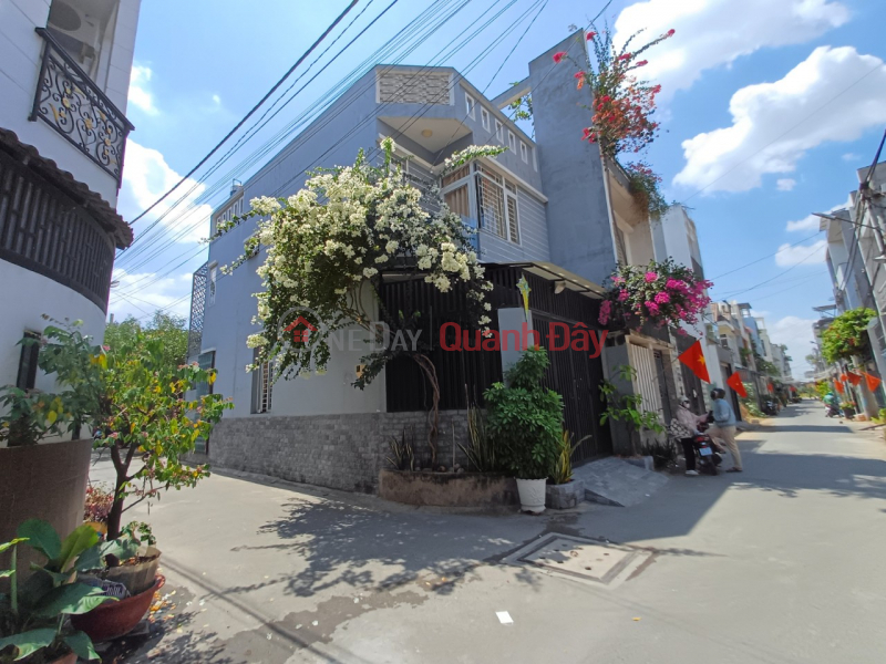 Car alley for sale in Linh Dong, Thu Duc. Corner lot, 3 floors, area: 70m2, width 5m, price 5.x billion. Sales Listings