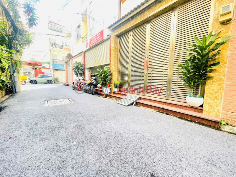 đ 13,9 tỷ | SIÊU PHẨM NGAY PHỔ QUANG - ĐẲNG CẤP VIP SÂN BAY - CHỦ HỢP TÁC - 3 TẦNG KIÊN CỐ GẦN MẶT TIỀN - NGANG 4.2X15.5