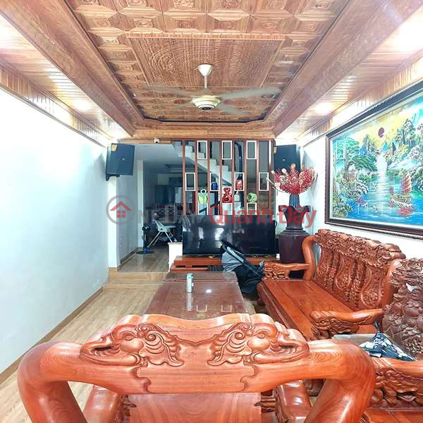 House for sale in Tan Xuan - Bac Tu Liem 45m2 full furniture 4 floors price over 8 billion Sales Listings